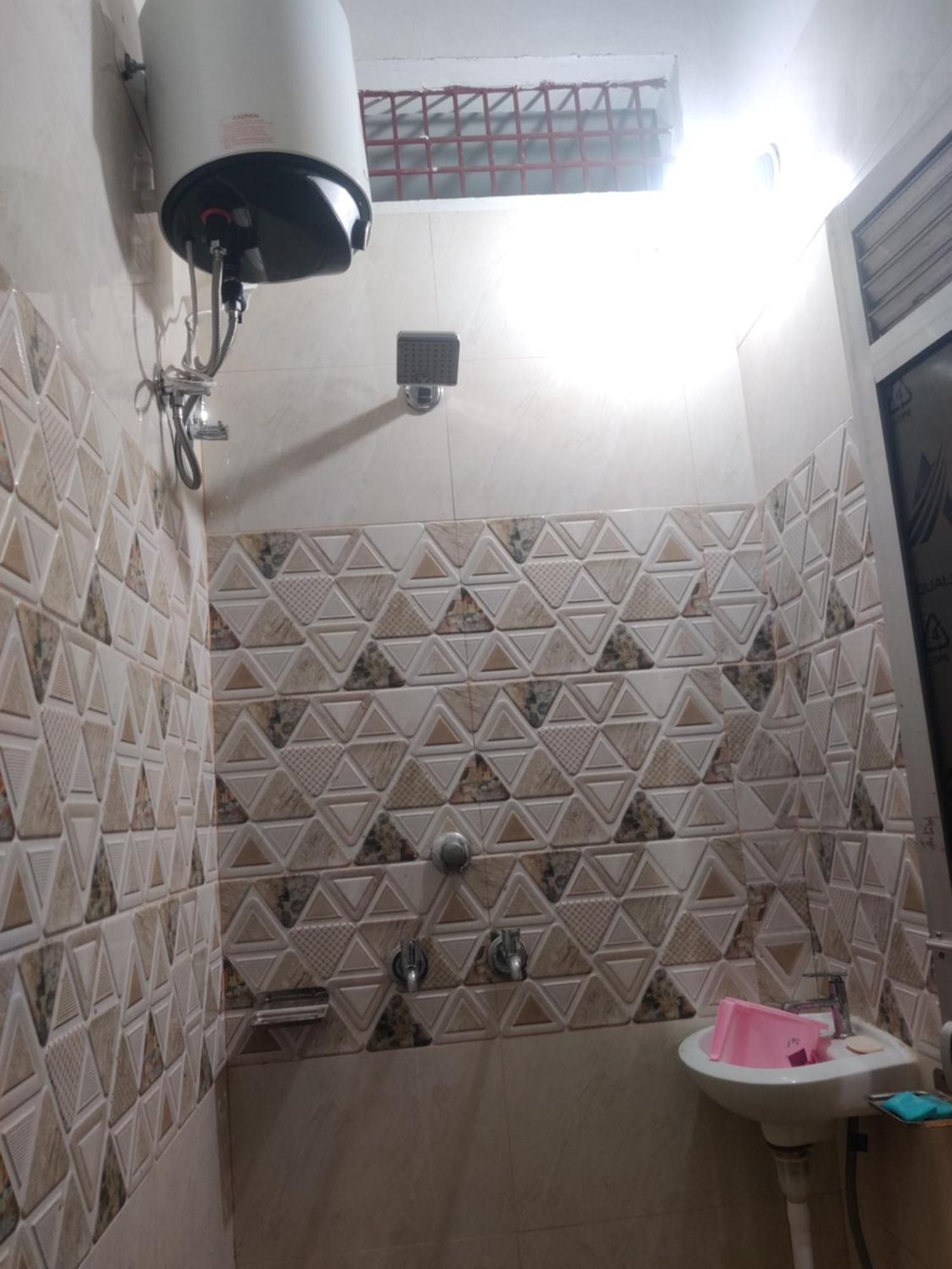 Madhuri Guest House Váránaszi Kültér fotó